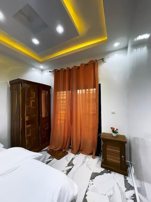 Villa Adja Nafy A Saly Gandigal Buitenkant foto