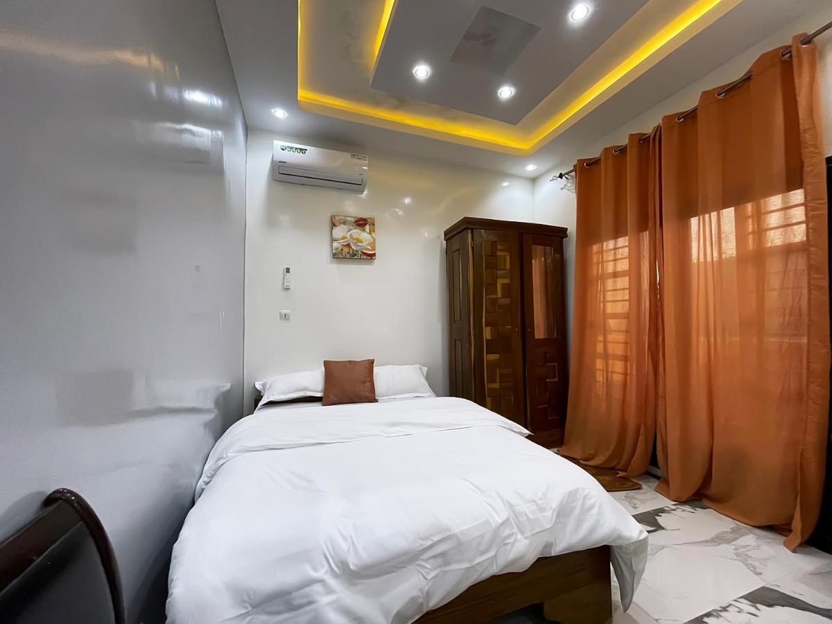 Villa Adja Nafy A Saly Gandigal Buitenkant foto