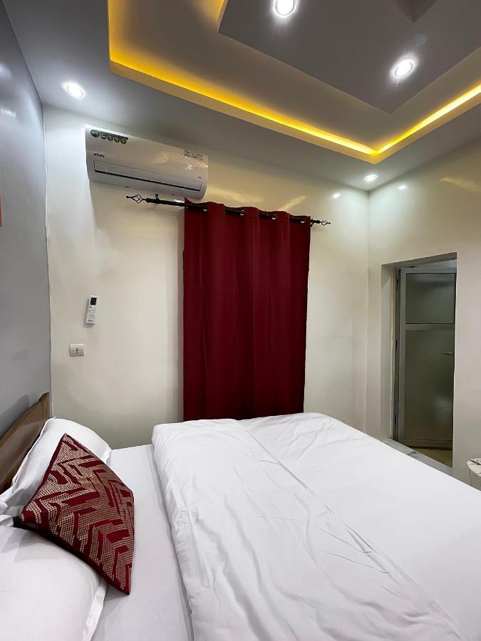Villa Adja Nafy A Saly Gandigal Buitenkant foto