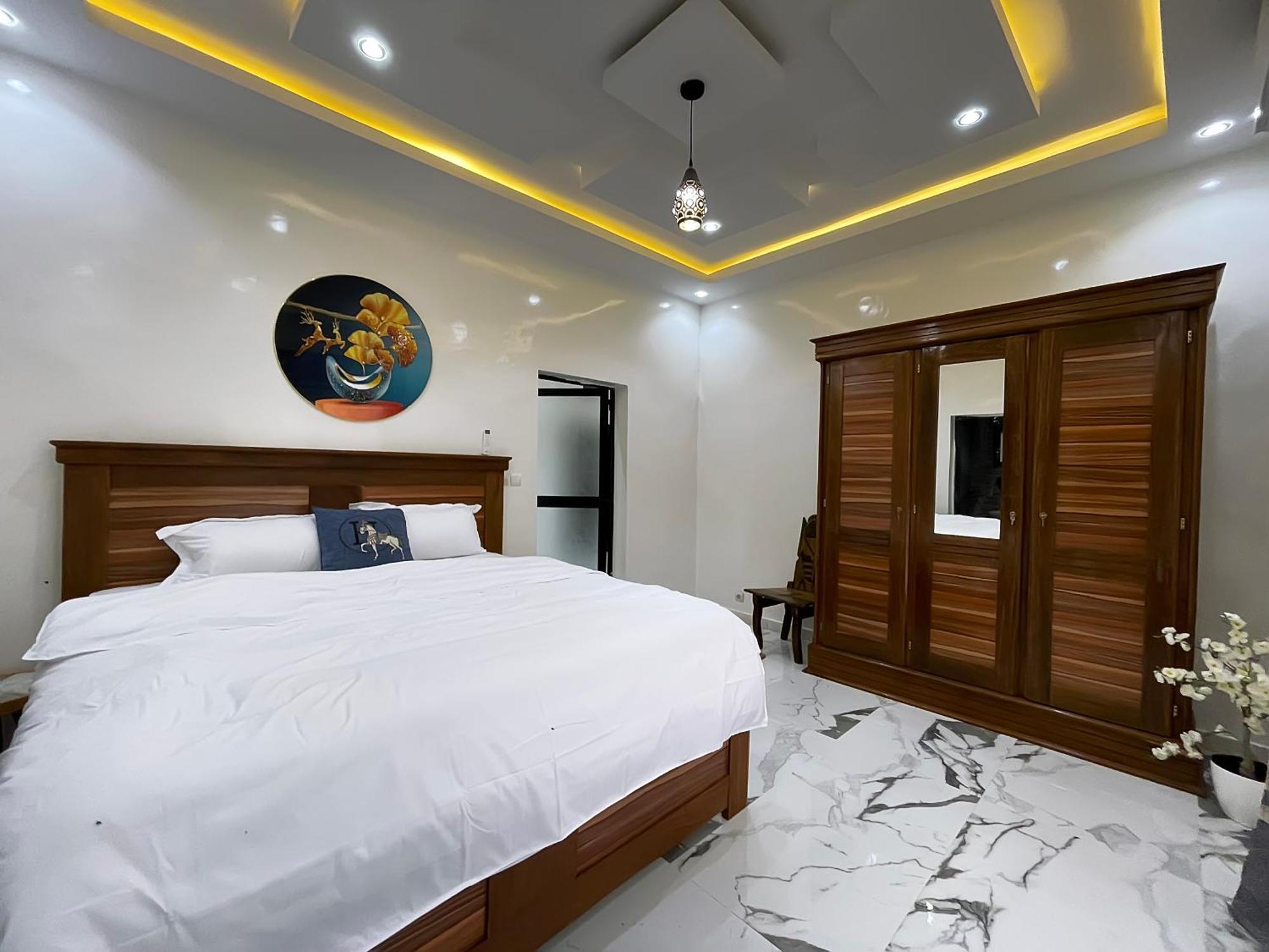 Villa Adja Nafy A Saly Gandigal Buitenkant foto